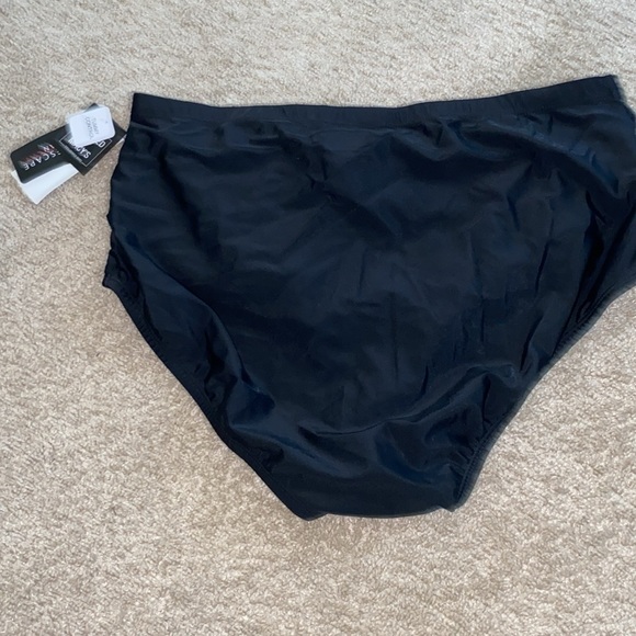 NWT Island Escape Woman Black Tummy Control Sz 18W Retail $45 - Picture 4 of 4
